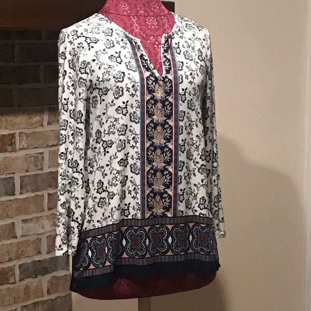 Daniel Rainn Soft  pattern Top